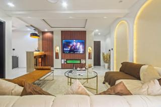 The Champagne Suite - 5