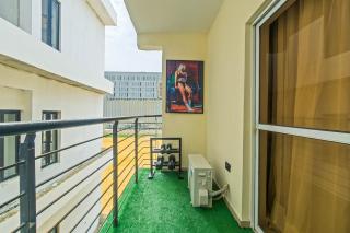 The Champagne Suite - 2