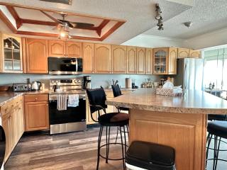 Penthouse Shores 307 - 4