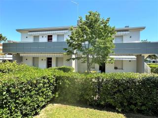 Nice and bright flat with pool - 9