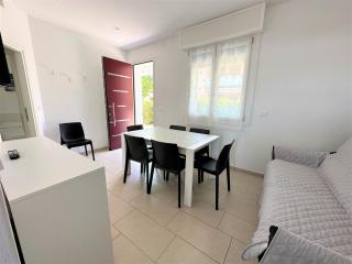 Bright flat with shared pool - 9