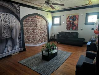 Private 3 Bedroom House - 7