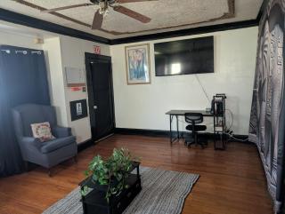 Private 3 Bedroom House - 6