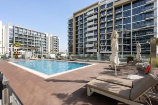 Bright Designer Stay in Luxurious Comfort - 5
