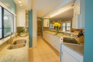 6 BD Beach Retreat-Heated Pool, Jacuzzi & Arcade - 3