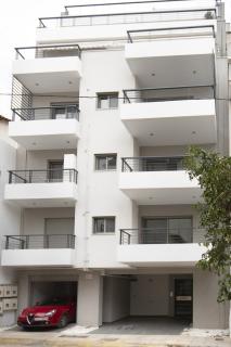 Black & White 2BR Apt steps from Mavili Square - 6