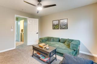 Stay Near the Derby and Downtown! Louisville Apt - 5