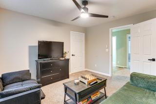 Stay Near the Derby and Downtown! Louisville Apt - 6