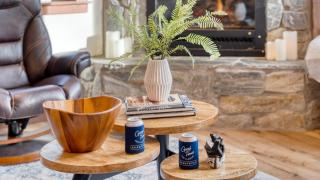 Denton by AvantStay Hot Tub Deck w Fire Pit Near Skiing Lake - 2