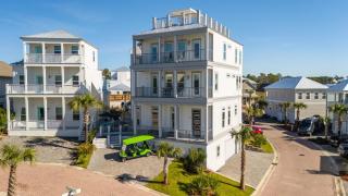 Gulf-View Retreat w Rooftop Deck, Private Pool Villa Anesi by AvantStay - 6