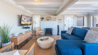 Waterfront Condos with Dock Access Near Sand Shops Balboa Fun Zone - 4