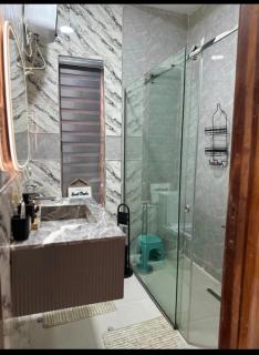 Luxe Haven Apartment Stylish 3BR with PS5, Pool & Wi-Fi - 4