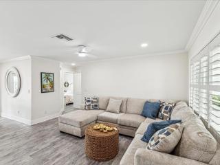 Mookies Beach House - 6