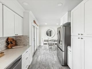 Mookies Beach House - 1