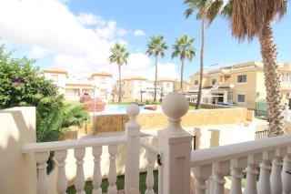 Charming Zenia Townhouse - 8