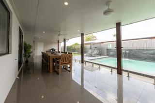 Magic on MacArthur Townsville - 2