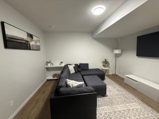 The Seton Nook - 1BR Suite Near Seton Health Campus, Cineplex and YMCA - 9