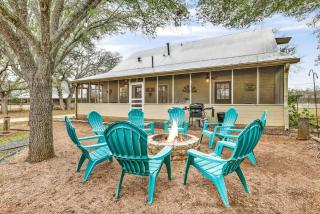 The Country Haus: Quaint home 1 mile from Downtown - 5