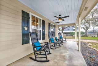 The Country Haus: Quaint home 1 mile from Downtown - 4