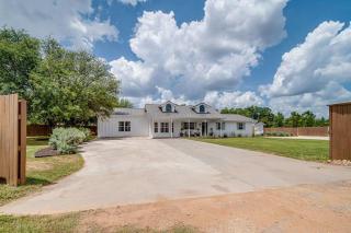 108 Wisteria Dr - 3