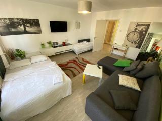 Green Apartment - Boekarest - 5