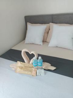 Mountain view Free wifi Netflix Swimming pool Gym - 5