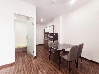 white palace apartment - 1