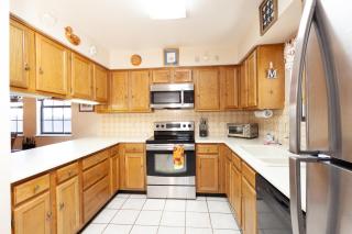 By the River - On The River - WiFi - Cable - Washer - Dryer - Wood Burning Fireplace - Covered Back Deck - 6