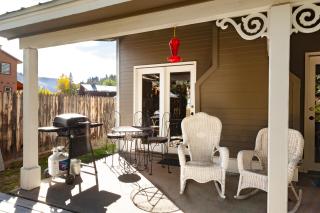 By the River - On The River - WiFi - Cable - Washer - Dryer - Wood Burning Fireplace - Covered Back Deck - 1