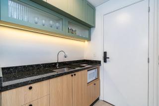 Studio Super Completo Com Sacada no Centro-MAN0410 - 1