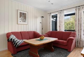 Ski-in Ski-Out - Cozy Alpine Getaway - 5