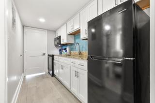 New Listing! Grande Cayman Resort Oceanfront Suite by Wavecrest Beach Vacations - 5