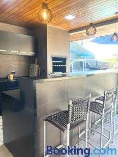 Casa Sol da Manhã - Piscina aquecida com hidromassagem - 300m da praia - 3