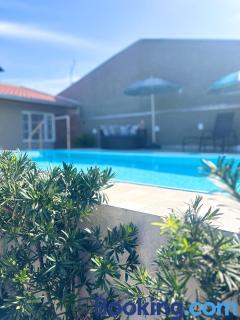 Casa Sol da Manhã - Piscina aquecida com hidromassagem - 300m da praia - 2