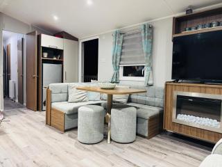 Vinchella-3 bedroom caravan - 6