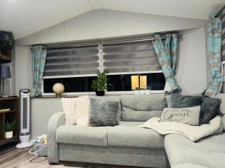 Vinchella-3 bedroom caravan - 9