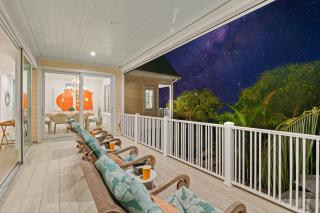 Beach A La Mode - 211 - 1