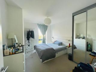 Modern two-bedroom flat near Cambridge University Biomedical Campus - 7