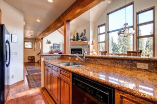 Cross Chalet by Ski Country Resorts - 2