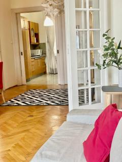 Danube view Apartment in Center-Prime Location - 4