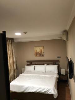 3-Bedroom Master Room Apartment Lekki phrase 1 with pool - 5