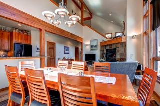 Four OClock Chalet by Ski Country Resorts - 3