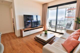 Steps from the Shopping del Sol! - 0