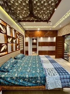 Ultra Luxurious 4 BHK VILLA - 9