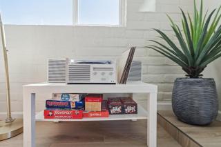 3BR Midtown Modern Adobe w Pool & Catalina Views - 5