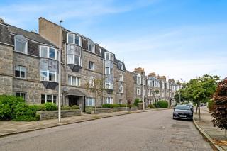 Whitehall Apartment, 4 beds, free parking and wifi - 9