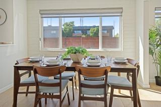 3BR Midtown Modern Adobe w Pool & Catalina Views - 2