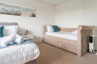 45 New Esplanade Court - 4