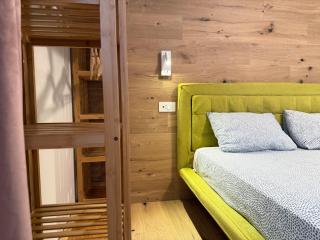 AlfieriA - Netflix-Parking-Supermarket-Centro - 8