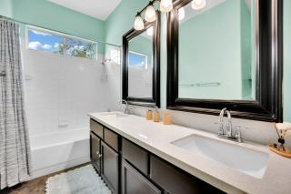 Spacious 6-bedroom house in Las Vegas - 8